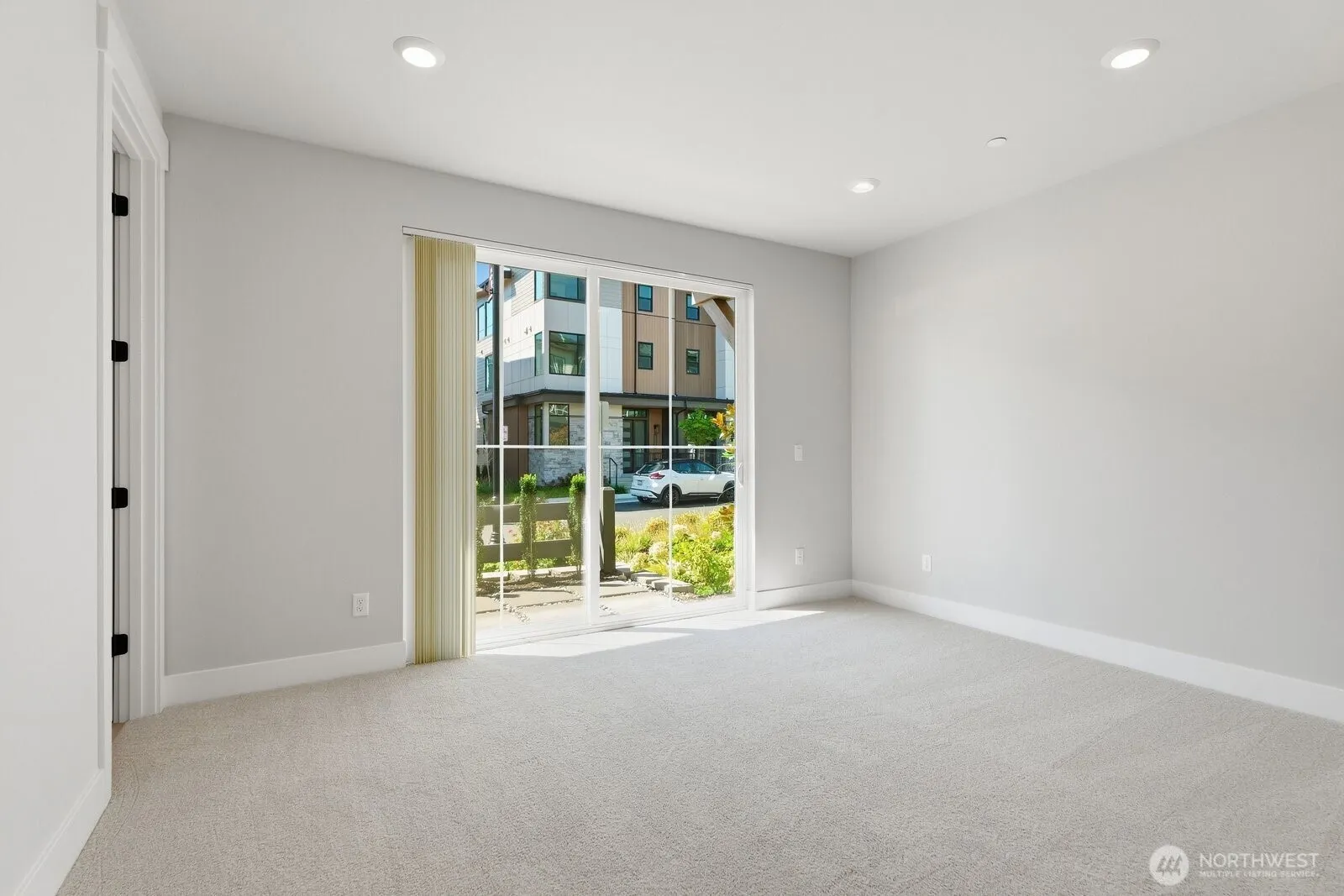 14314 148th Place NE #28, Woodinville, WA 98077-6284