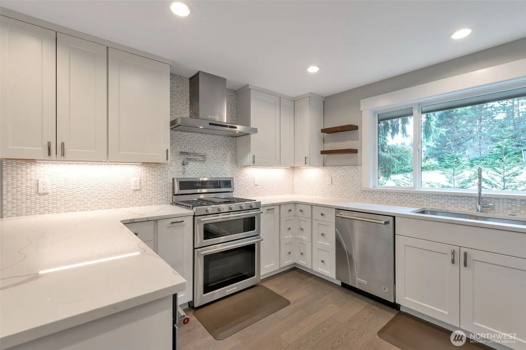 18828 156th Avenue NE, Woodinville, WA 98072