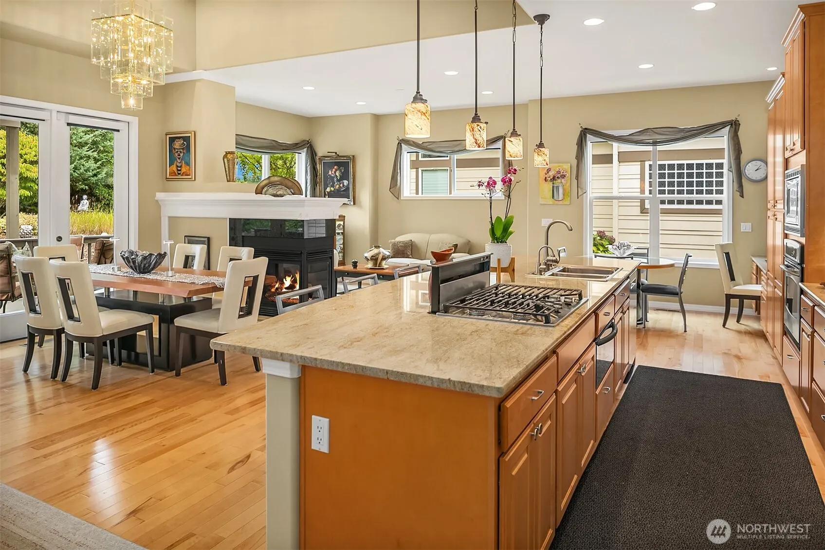 22914 NE 126th Street , Redmond, WA 98053-5632