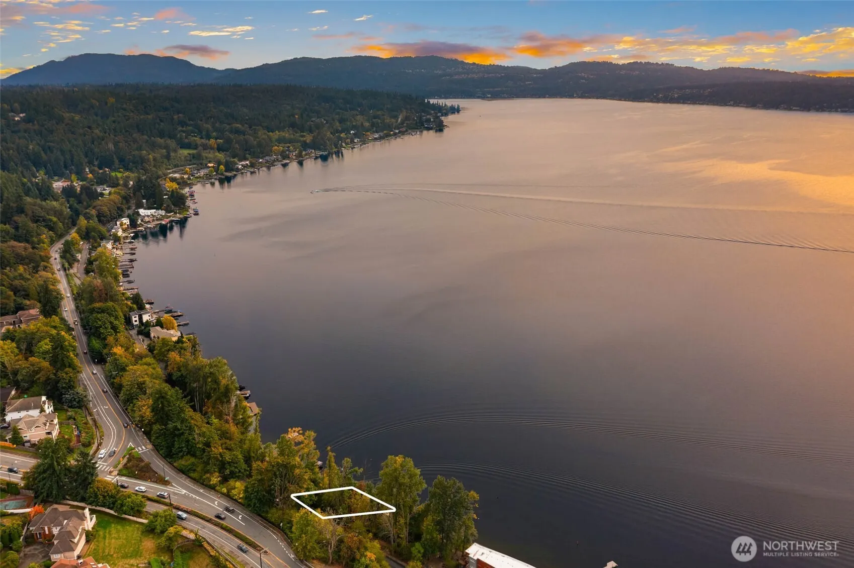 35753001 E Lake Sammamish Parkway , Sammamish, WA 98074