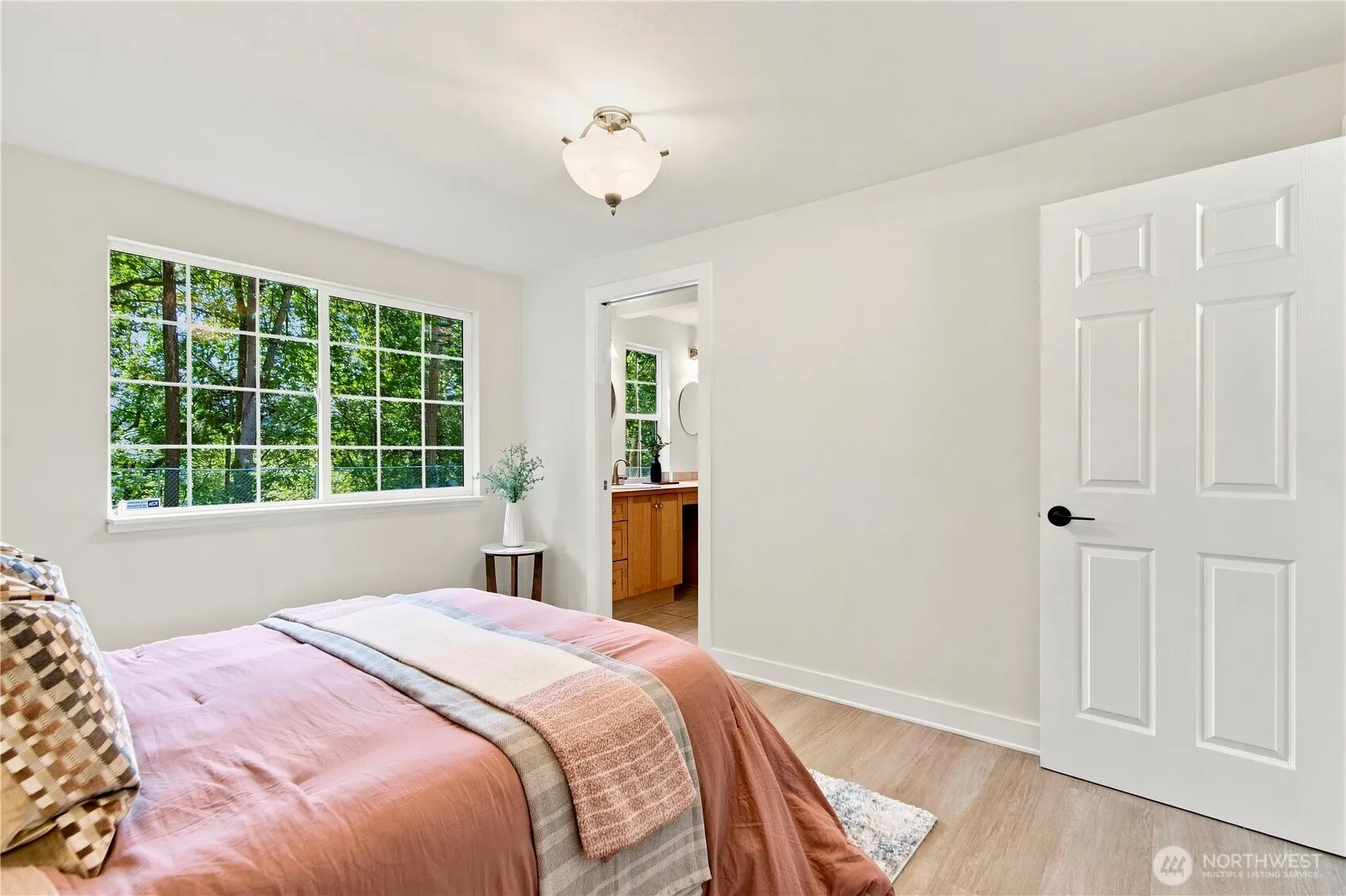 21205 NE 60th Place , Redmond, WA 98053