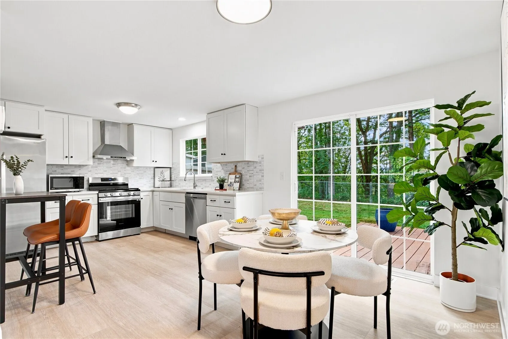 21205 NE 60th Place , Redmond, WA 98053