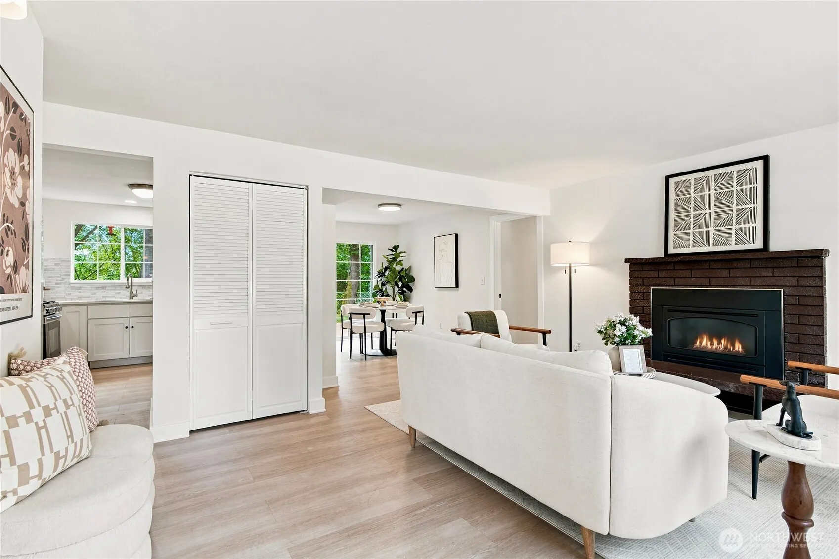 21205 NE 60th Place , Redmond, WA 98053