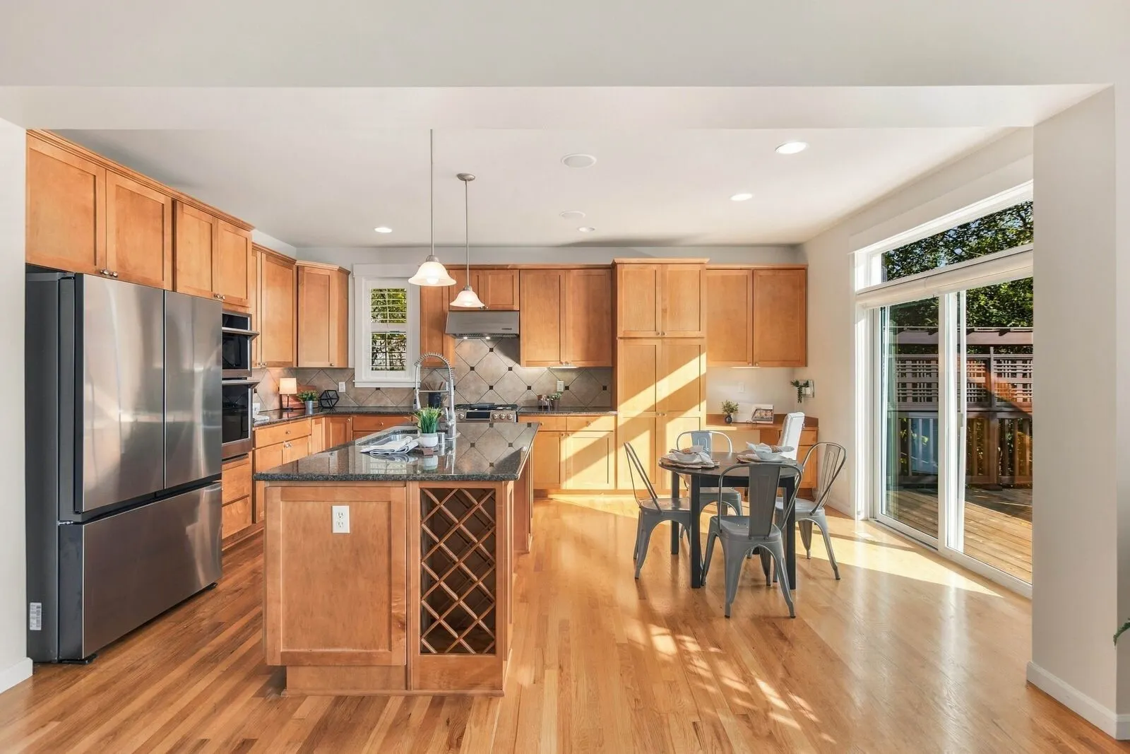 5621 NE 5th Court , Renton, WA 98059-8599