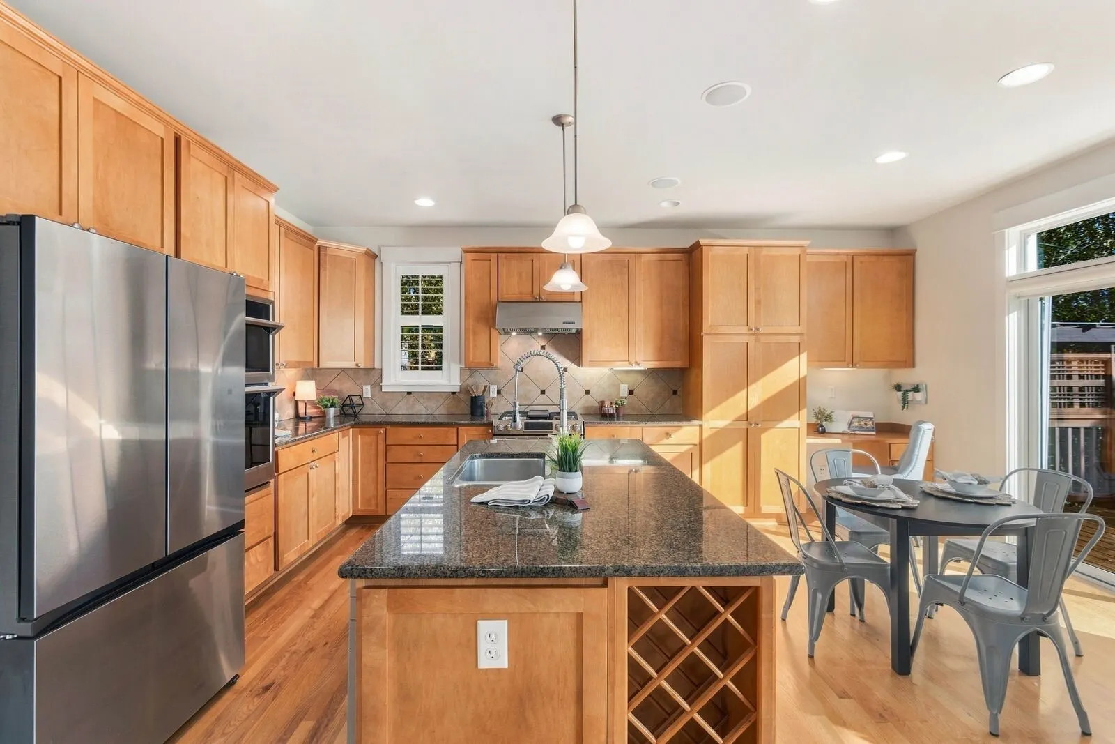 5621 NE 5th Court , Renton, WA 98059-8599