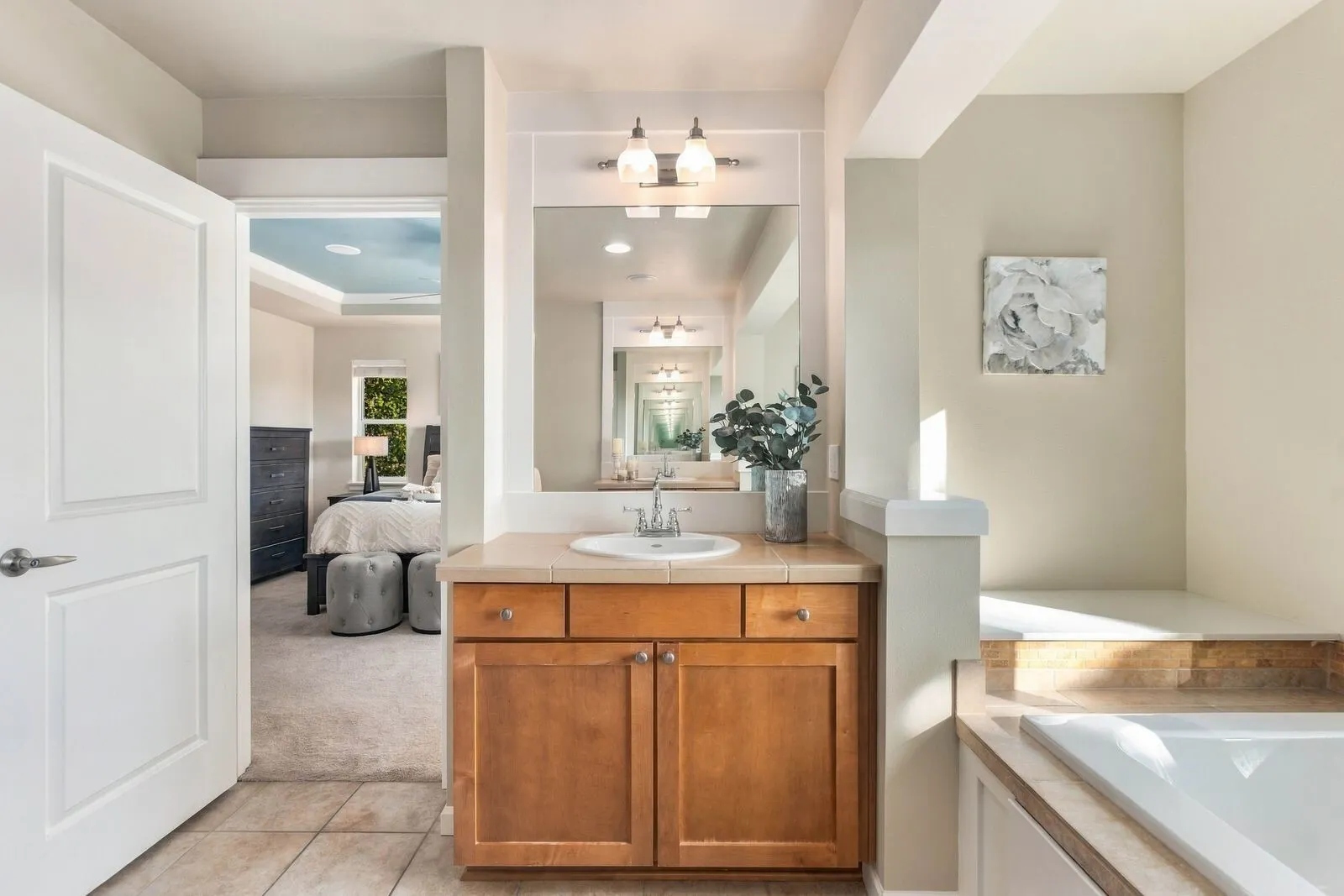 5621 NE 5th Court , Renton, WA 98059-8599