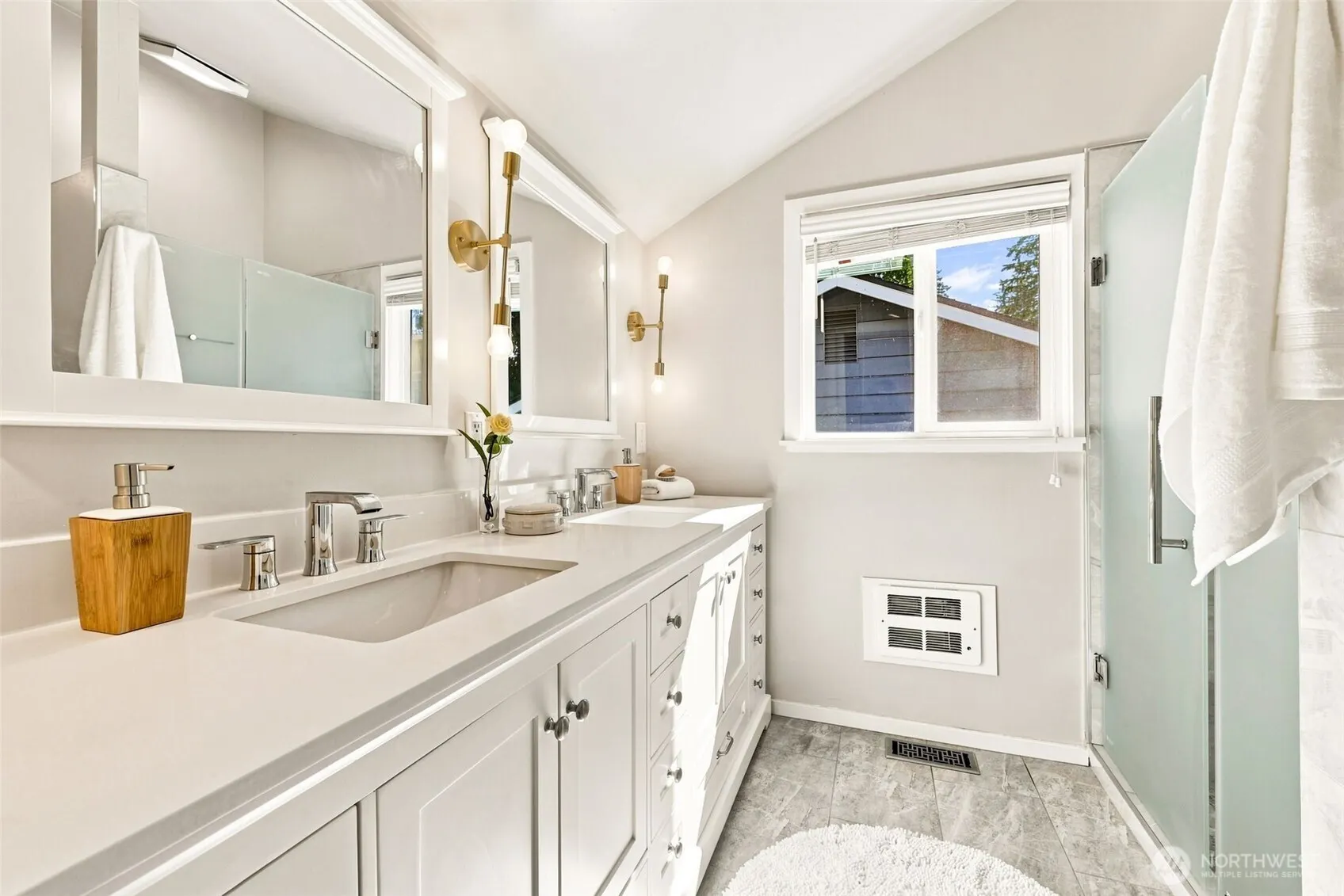 1821 155th Avenue SE, Bellevue, WA 98007