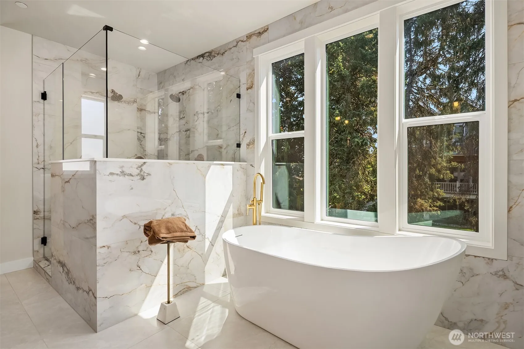 10217 NE 24th Street , Bellevue, WA 98004