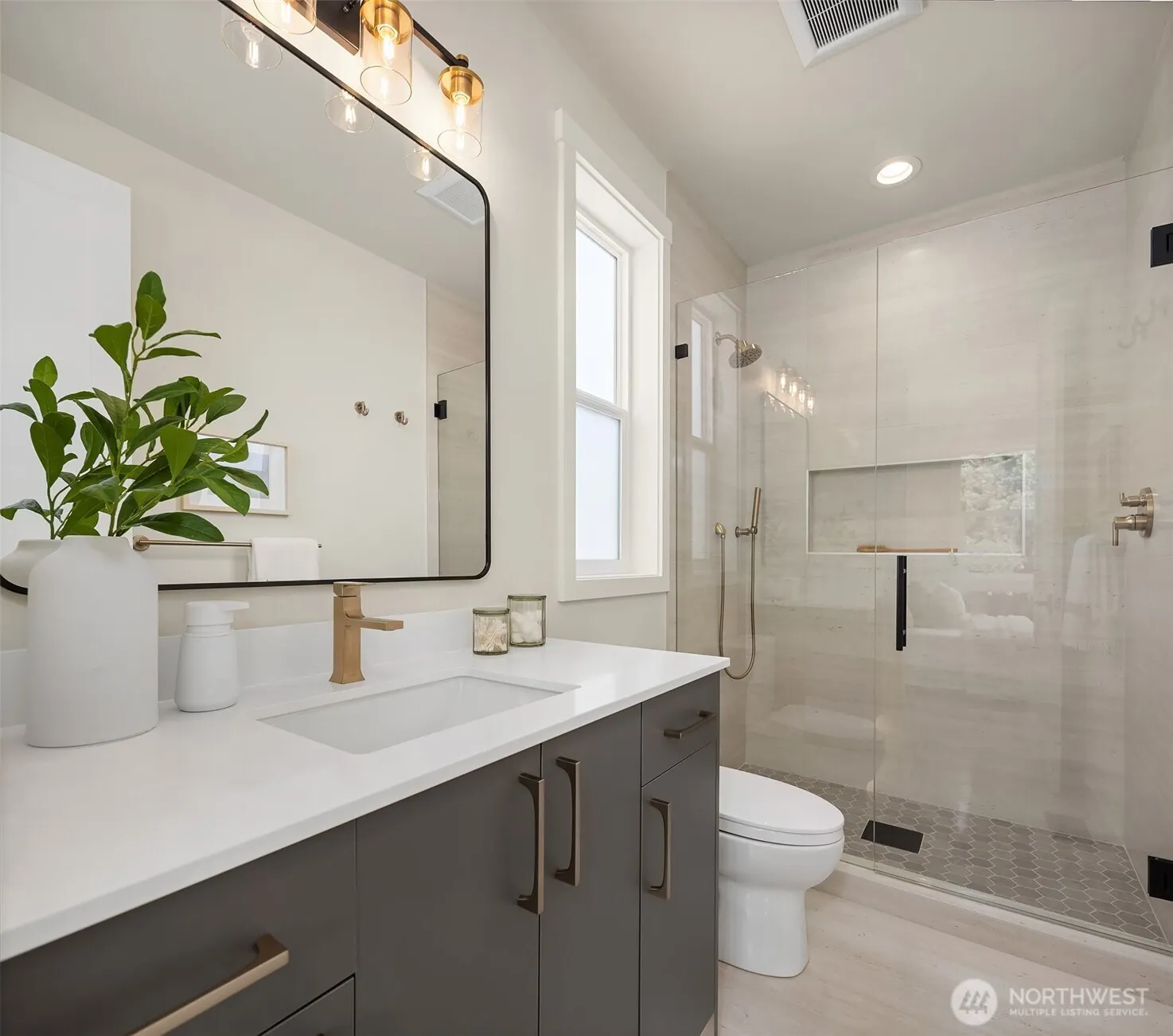 10217 NE 24th Street , Bellevue, WA 98004