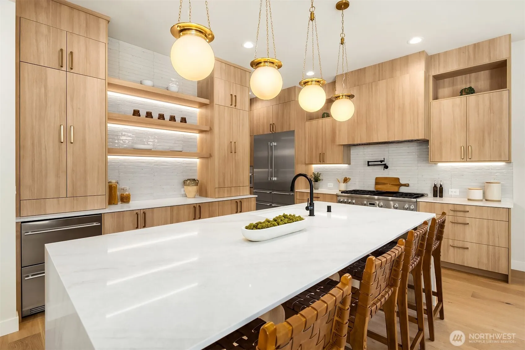 10217 NE 24th Street , Bellevue, WA 98004