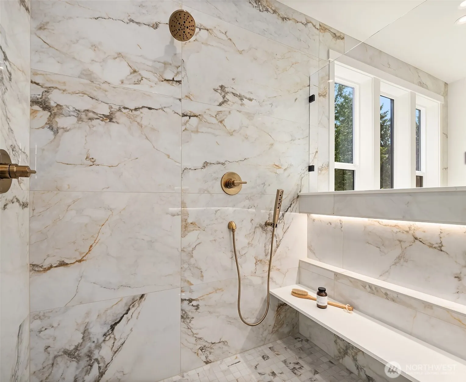 10217 NE 24th Street , Bellevue, WA 98004