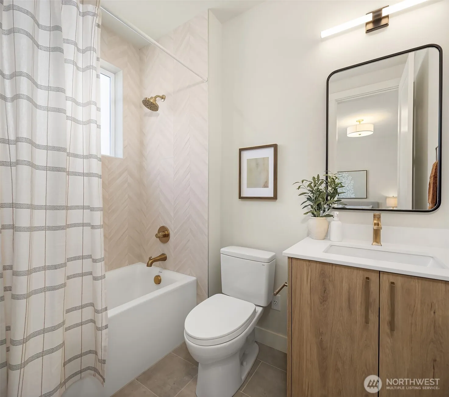 10217 NE 24th Street , Bellevue, WA 98004