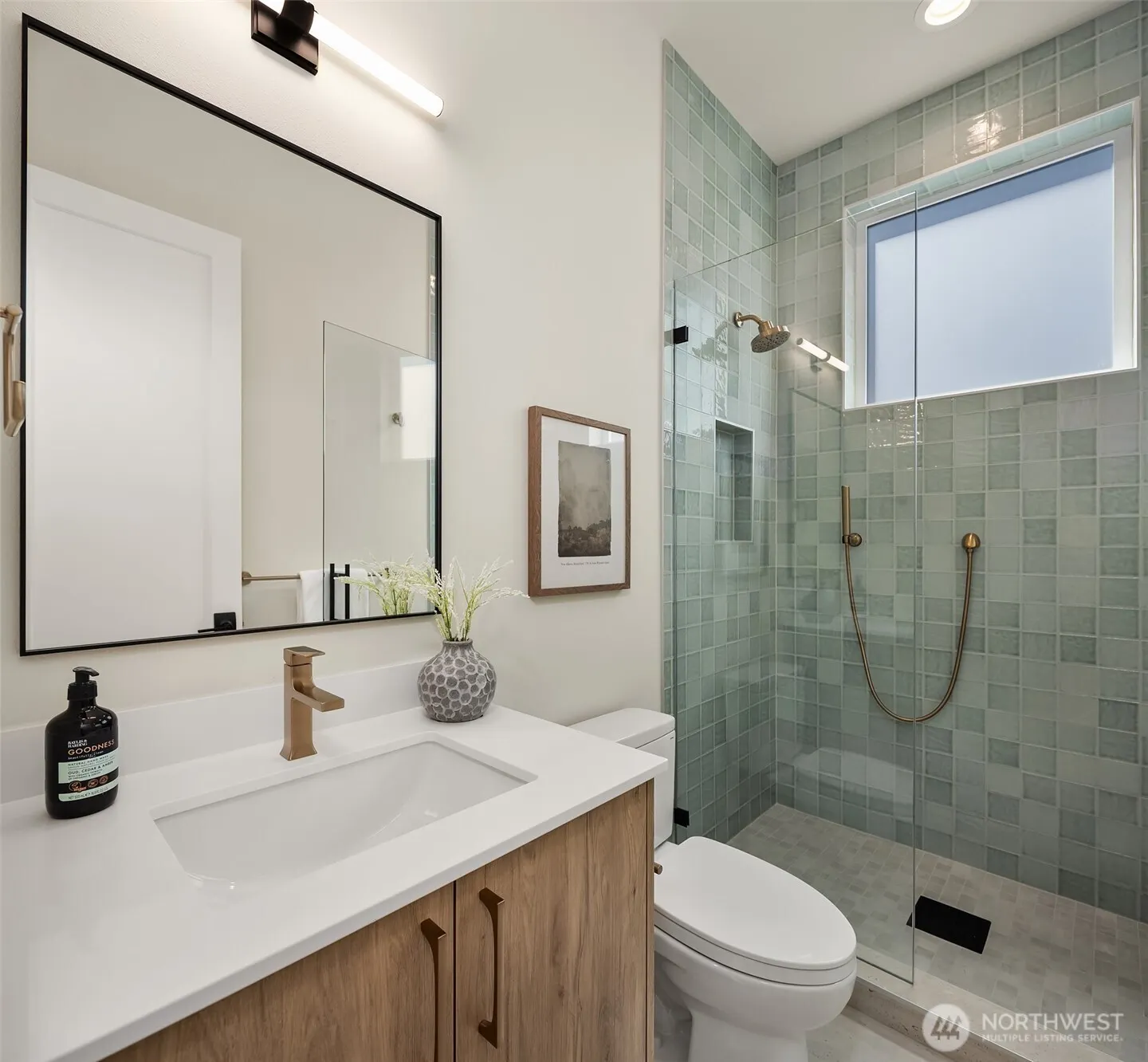 10217 NE 24th Street , Bellevue, WA 98004