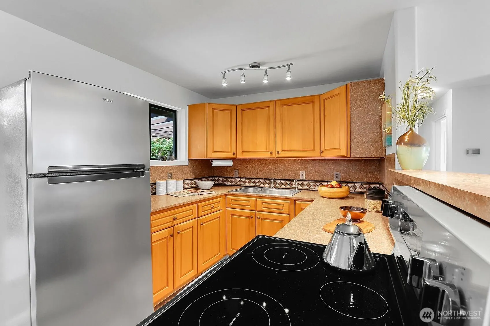 3328 NE 6th Street , Renton, WA 98056