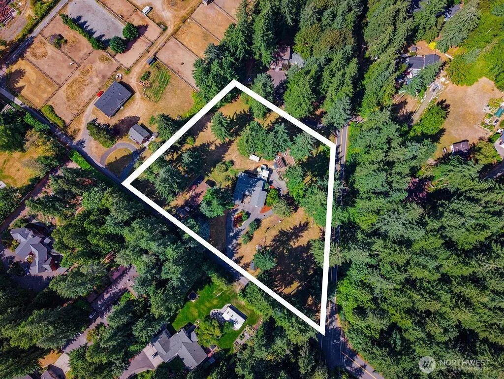15620 NE 165th St , Woodinville, WA 98072
