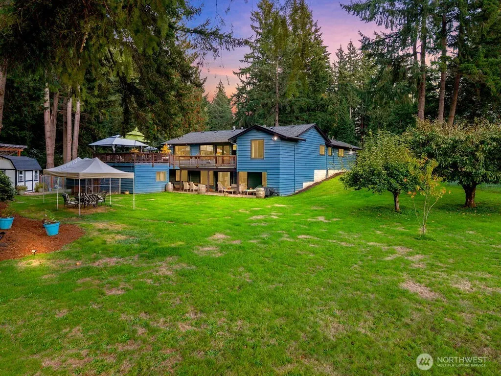 15620 NE 165th St , Woodinville, WA 98072