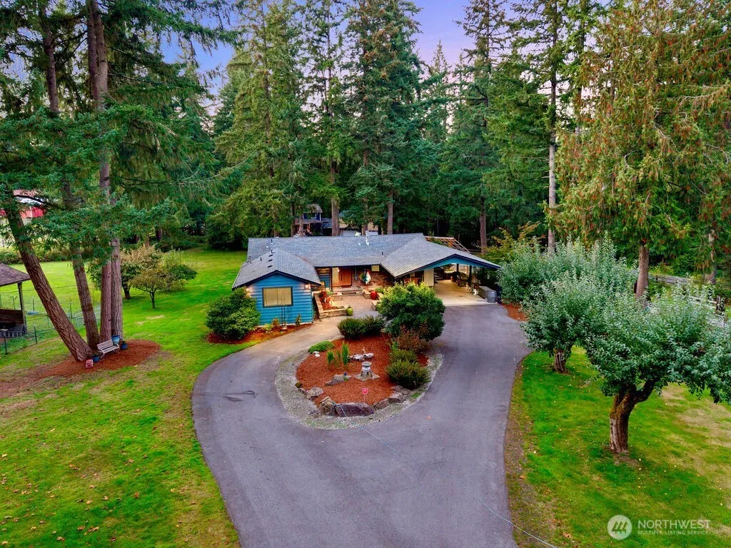 15620 NE 165th St , Woodinville, WA 98072