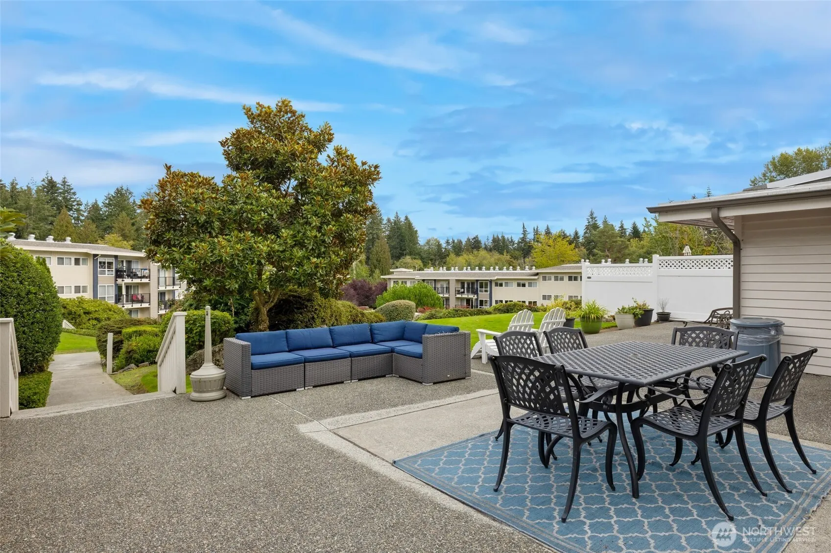 12700 NE 8th Street #E102, Bellevue, WA 98005