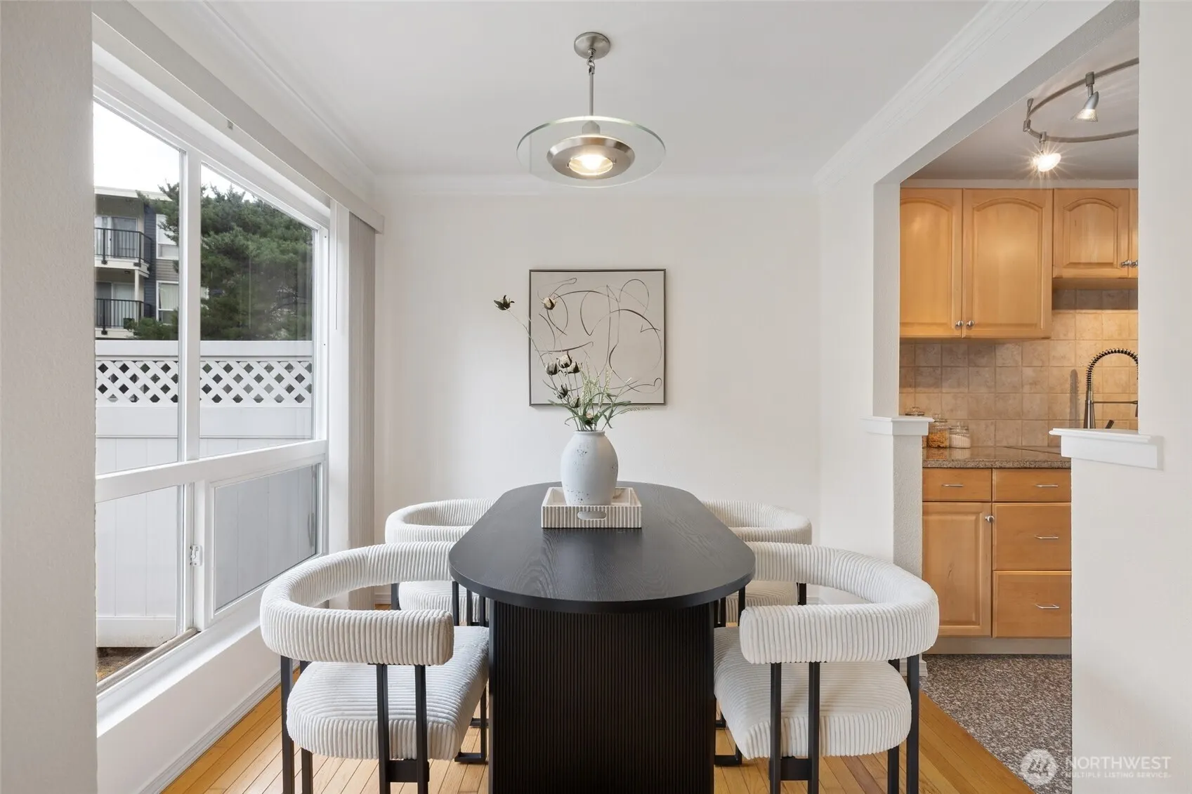 12700 NE 8th Street #E102, Bellevue, WA 98005