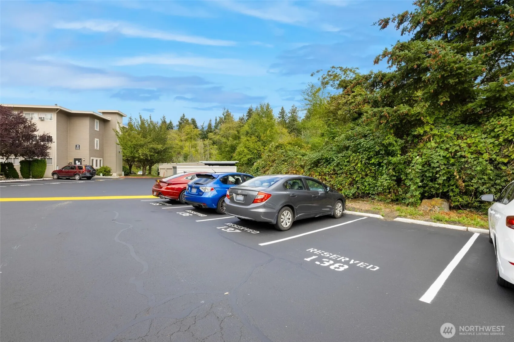 12700 NE 8th Street #E102, Bellevue, WA 98005
