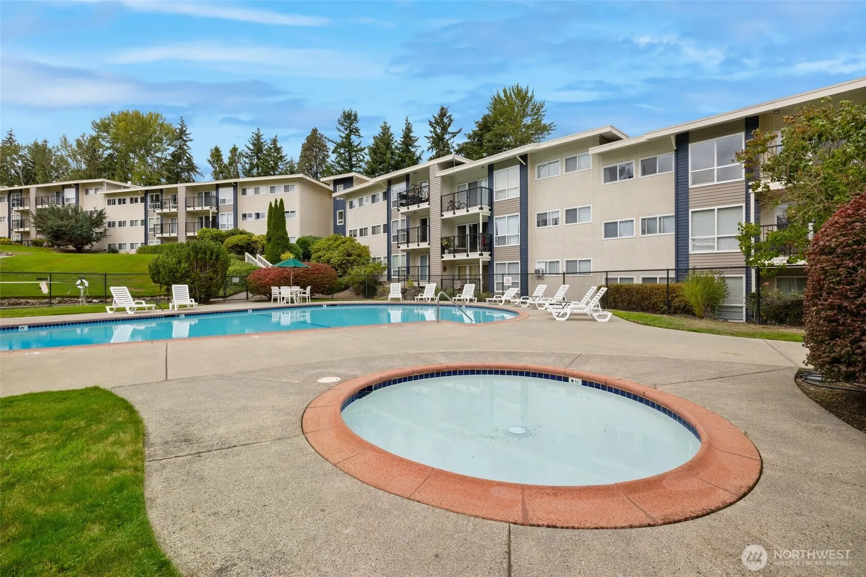 12700 NE 8th Street #E102, Bellevue, WA 98005