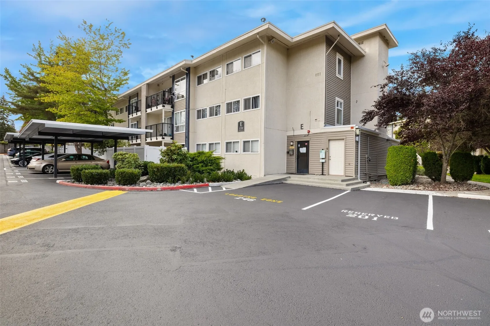 12700 NE 8th Street #E102, Bellevue, WA 98005