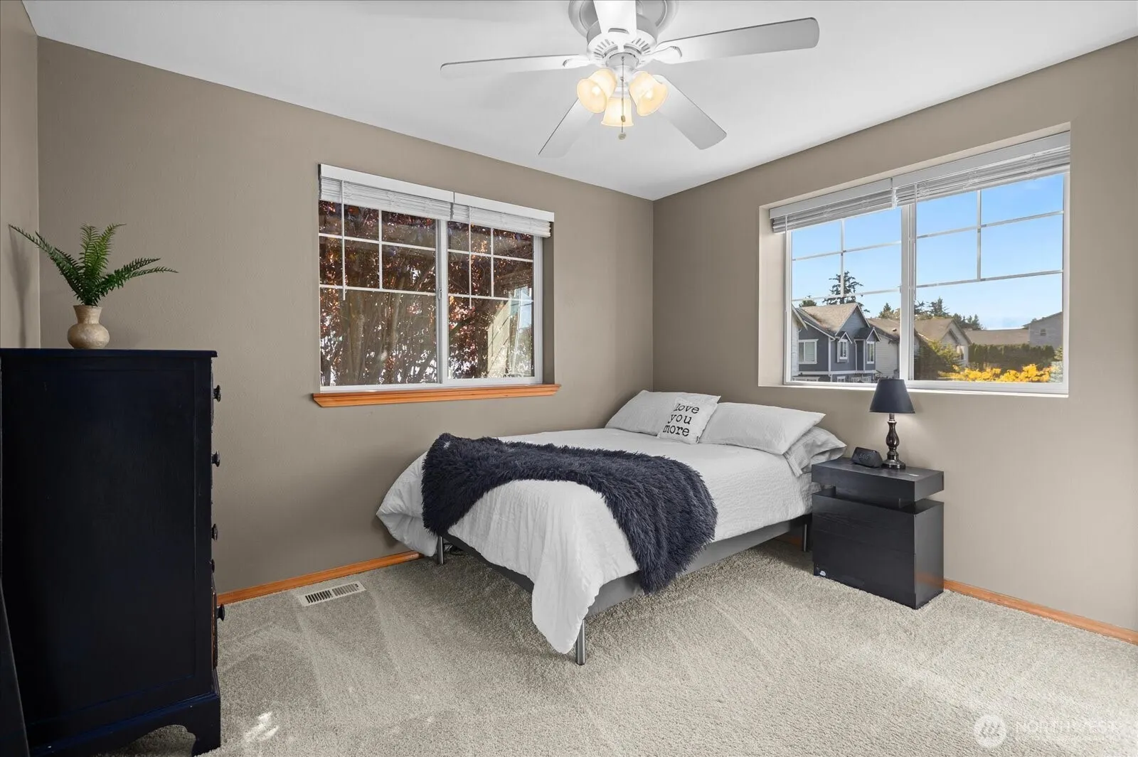 19019 20th Place W, Lynnwood, WA 98036-4843