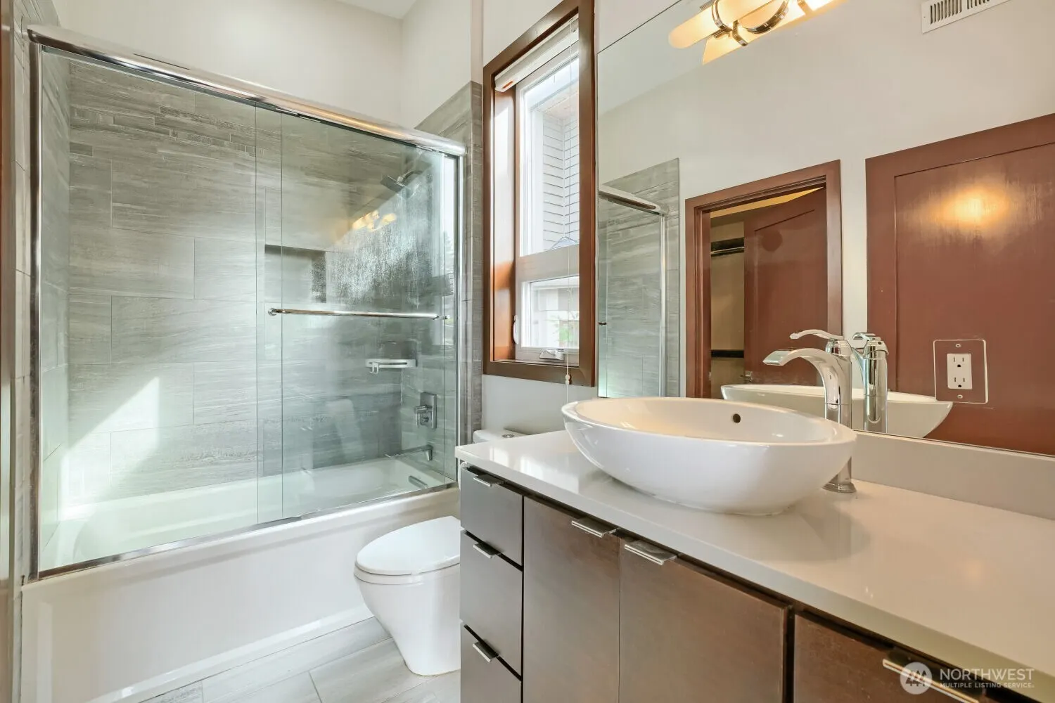 1018 N 37th Street , Renton, WA 98056