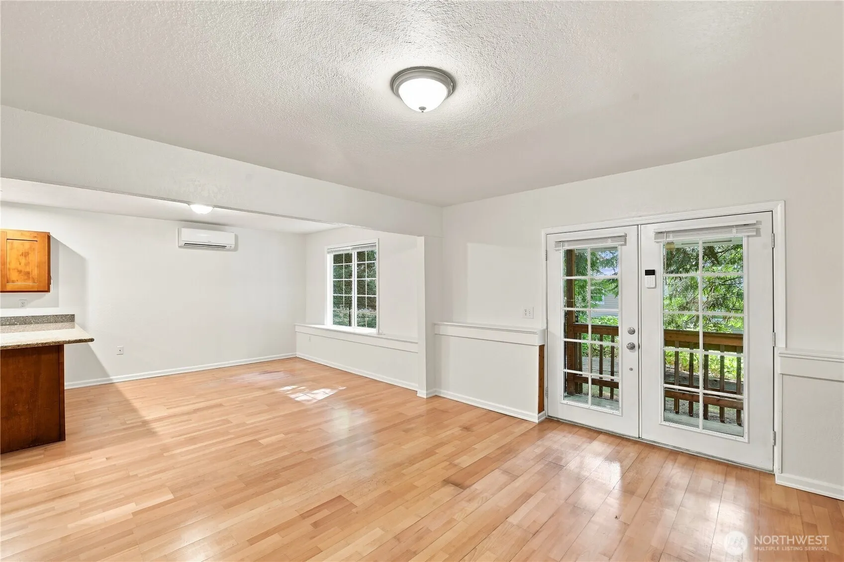1218 209th Avenue NE #B, Sammamish, WA 98074