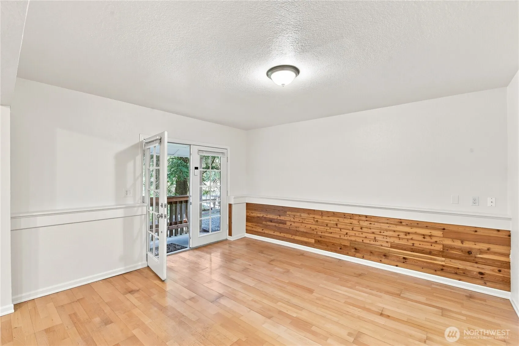 1218 209th Avenue NE #B, Sammamish, WA 98074
