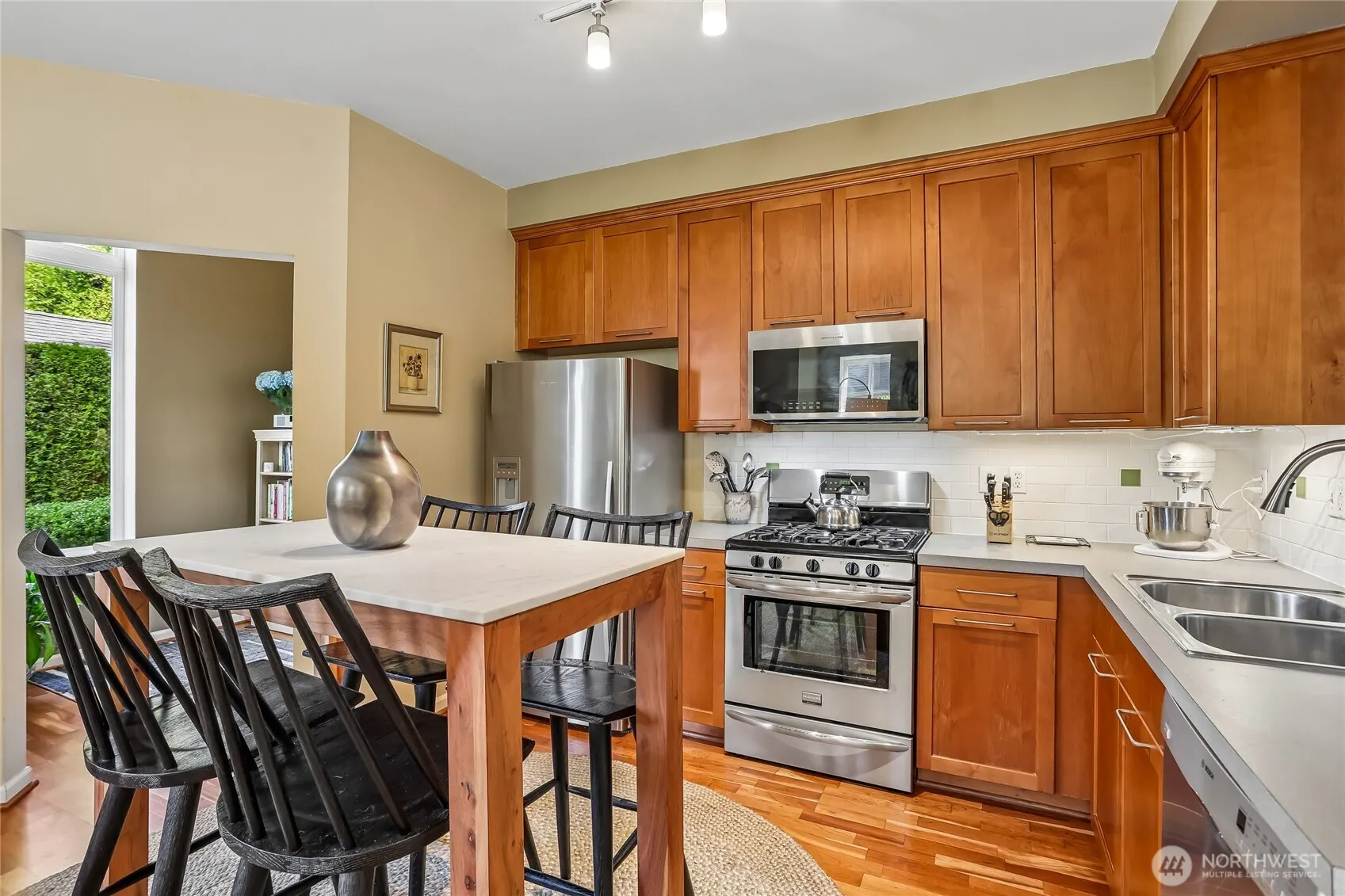 2010 NE Katsura Street #A, Issaquah, WA 98029