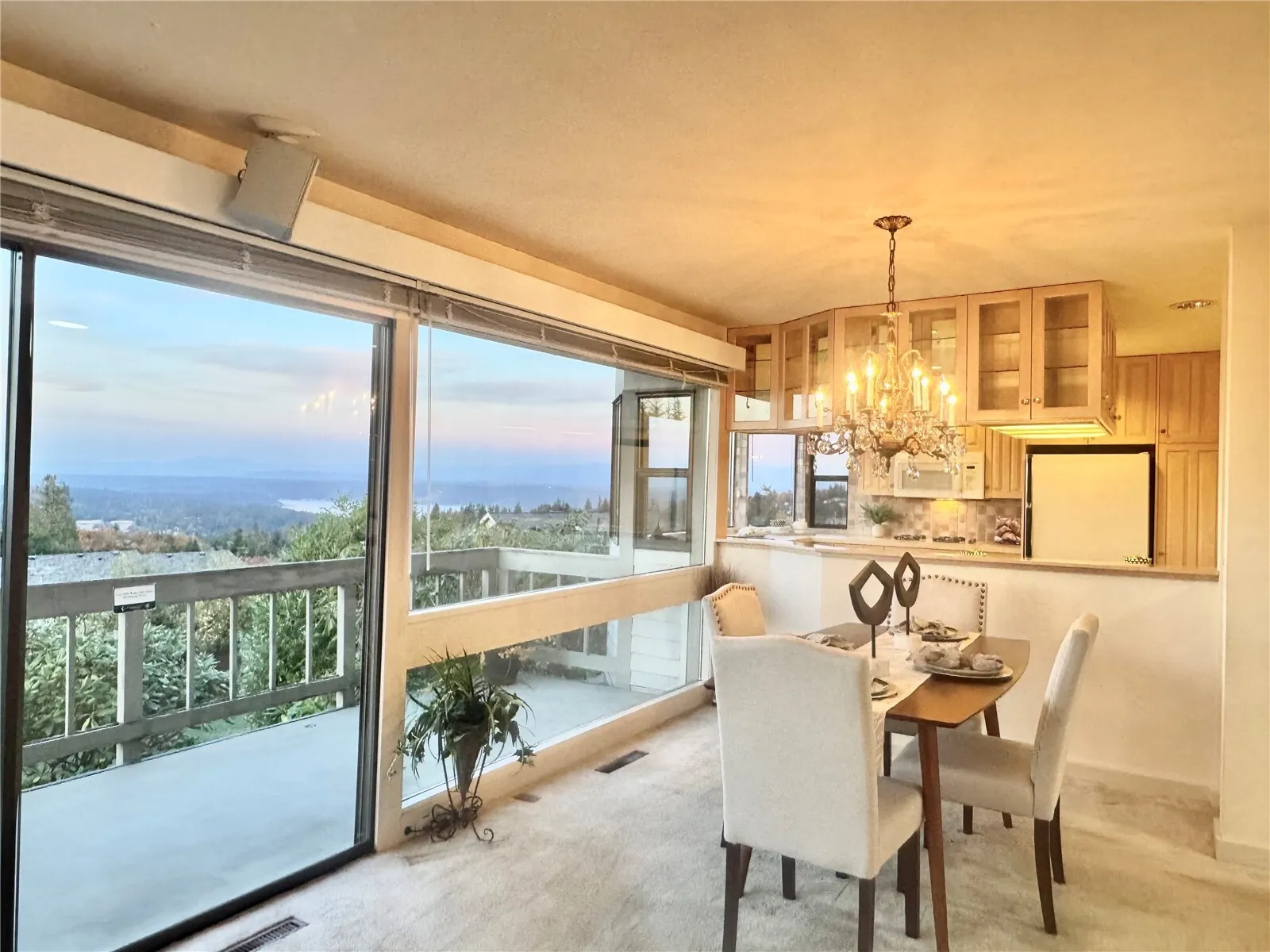 14548 SE 51st Street , Bellevue, WA 98006