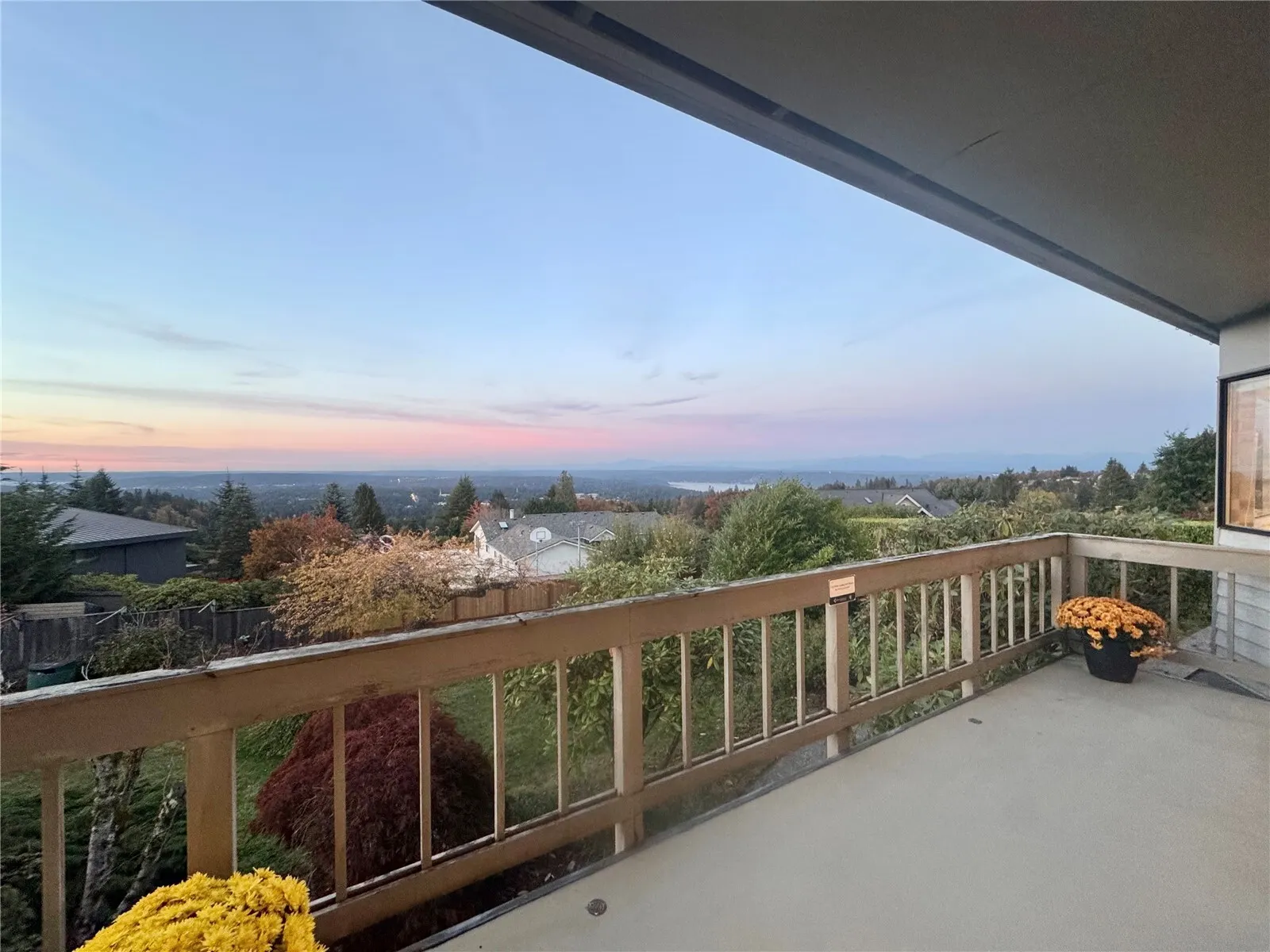 14548 SE 51st Street , Bellevue, WA 98006