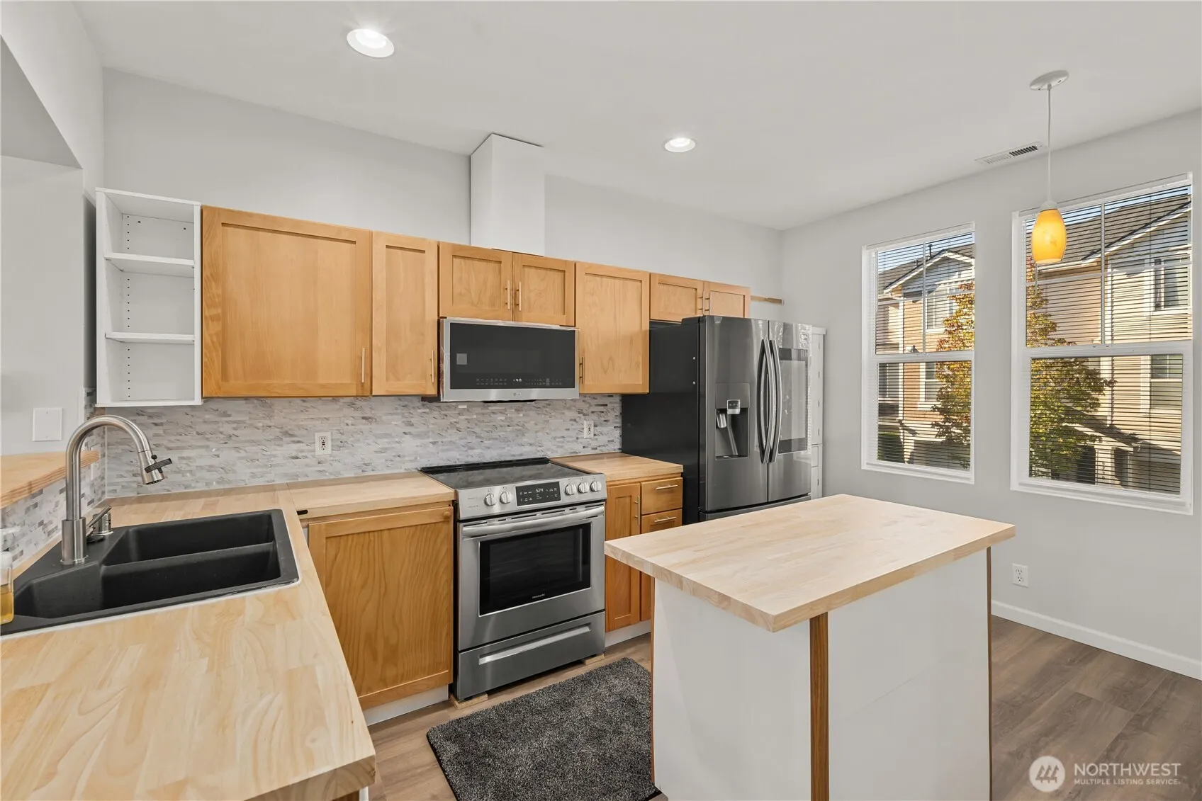 6231 S 233rd Street #25-2, Kent, WA 98032