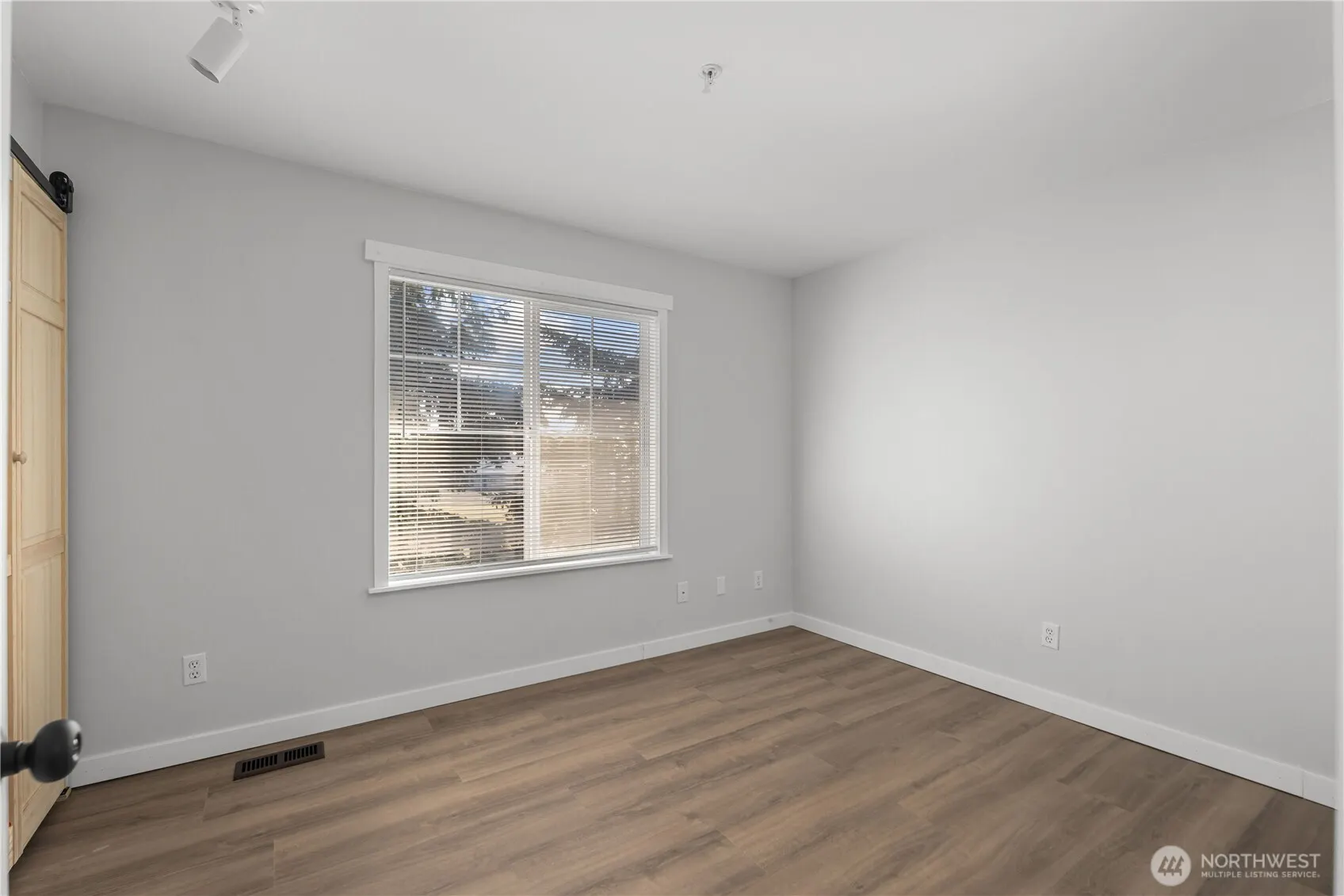 6231 S 233rd Street #25-2, Kent, WA 98032