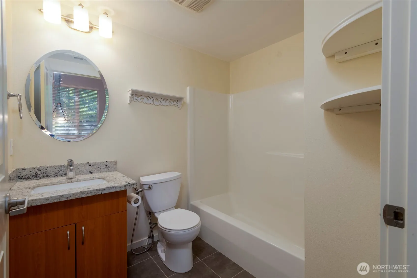 18282 NE 97th Way #105, Redmond, WA 98052
