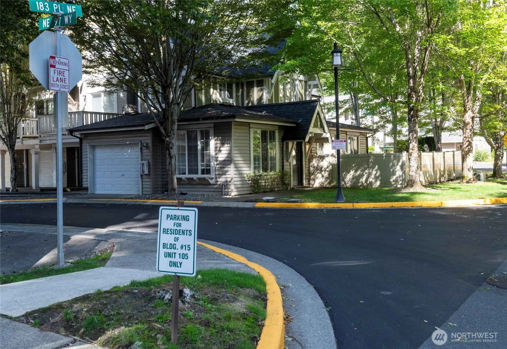 18282 NE 97th Way #105, Redmond, WA 98052