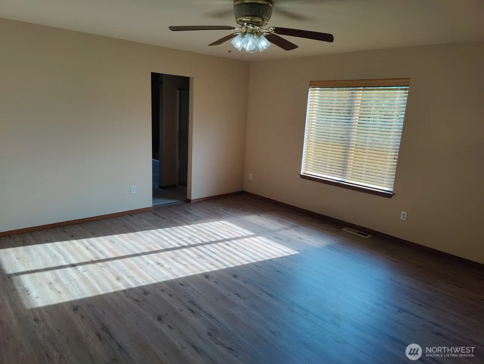 21519 SE 299th Way , Kent, WA 98042