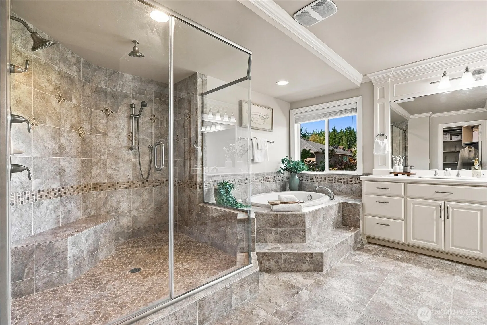 17518 NE 119th Way , Redmond, WA 98052