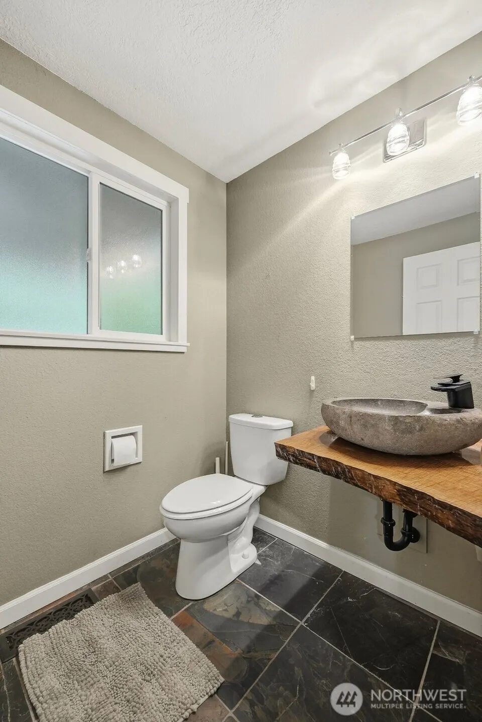 16732 NE 138th Court , Woodinville, WA 98072