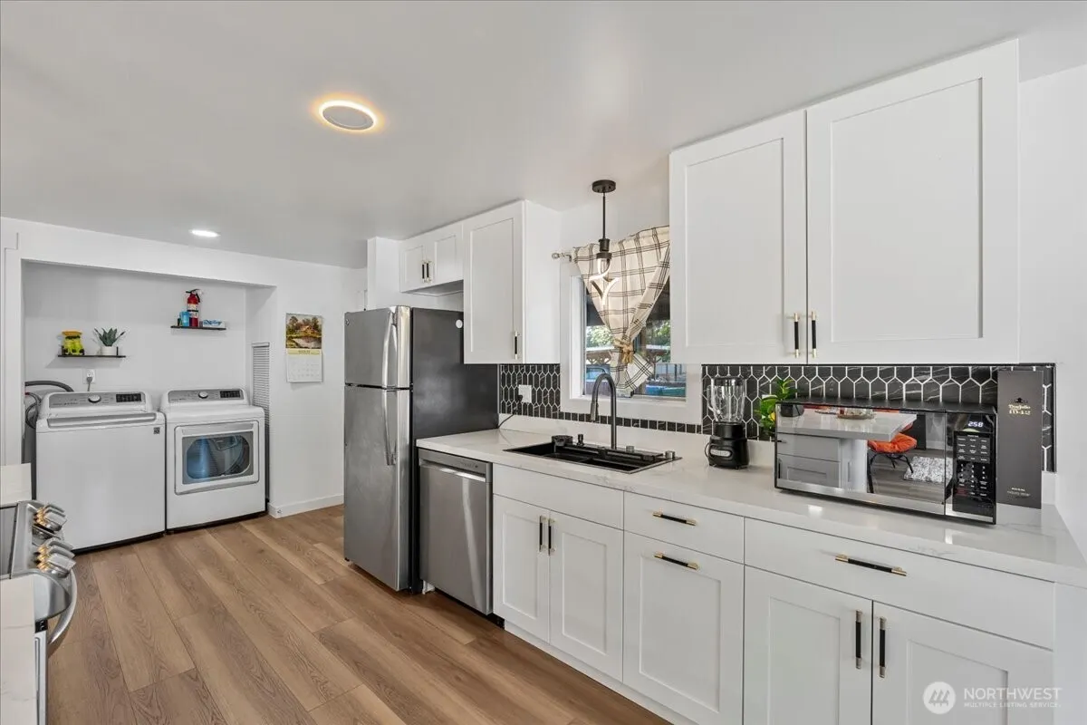 18033 116th Avenue SE, Renton, WA 98058