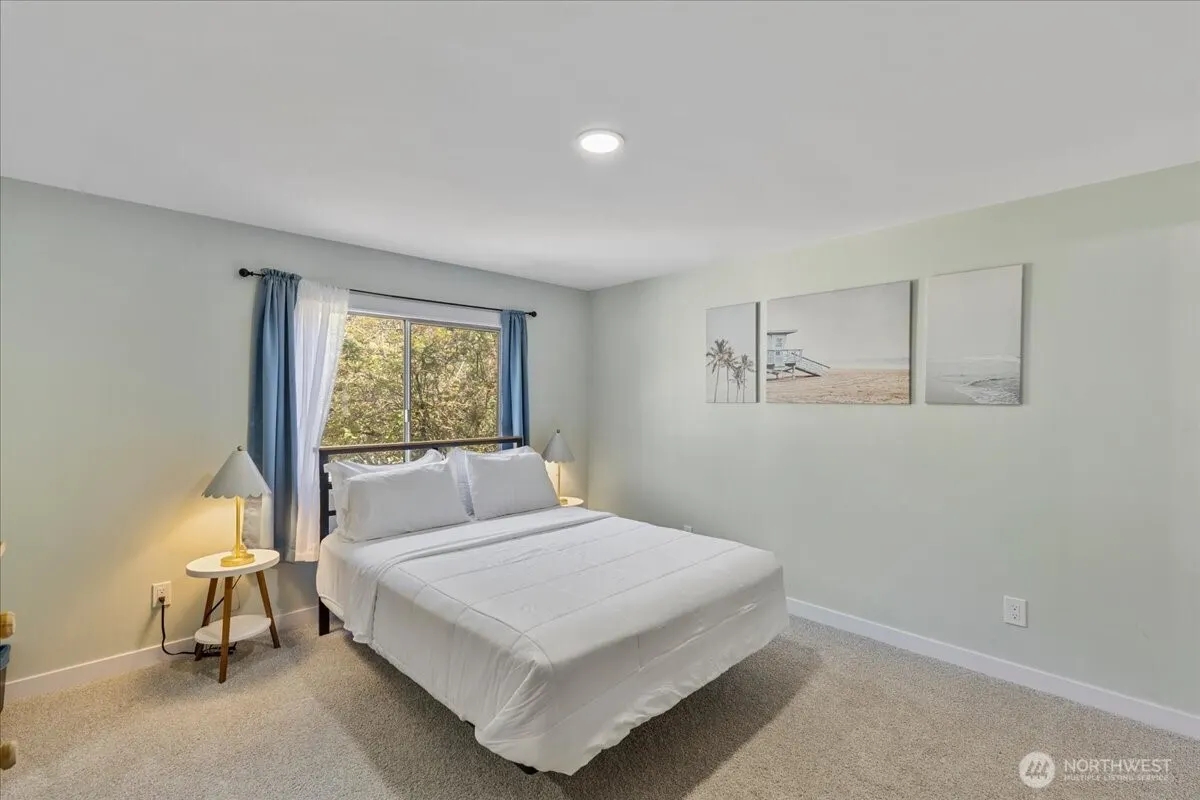 18033 116th Avenue SE, Renton, WA 98058