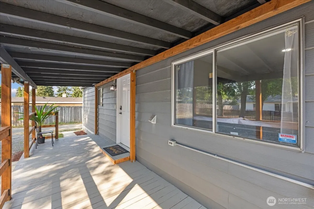 18033 116th Avenue SE, Renton, WA 98058