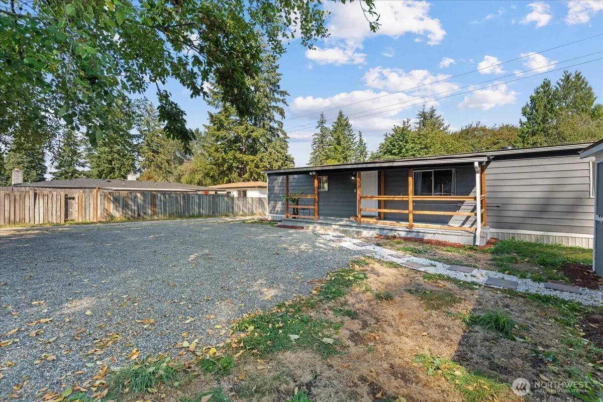 18033 116th Avenue SE, Renton, WA 98058