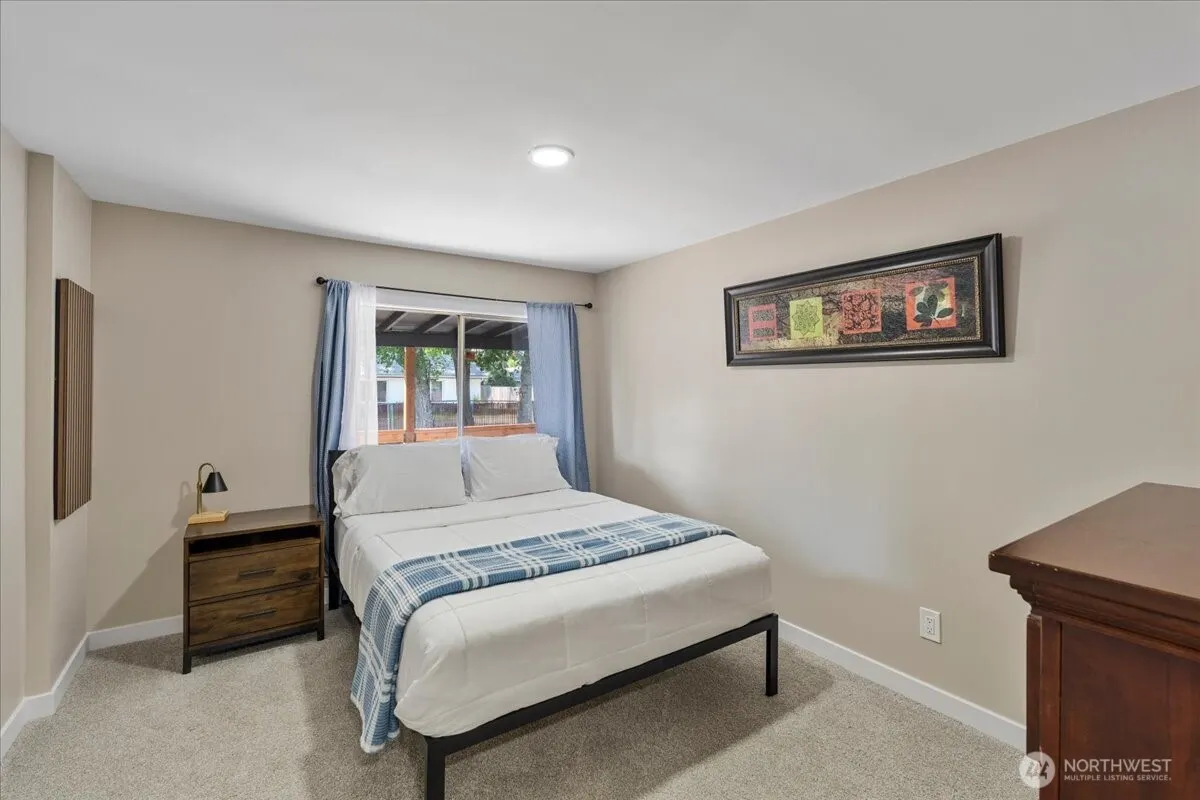 18033 116th Avenue SE, Renton, WA 98058