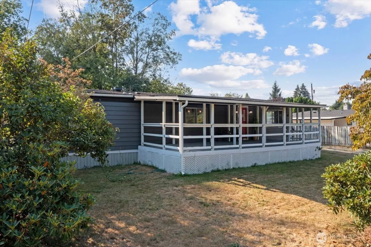 18033 116th Avenue SE, Renton, WA 98058