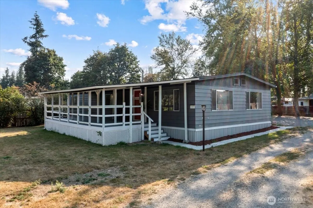 18033 116th Avenue SE, Renton, WA 98058
