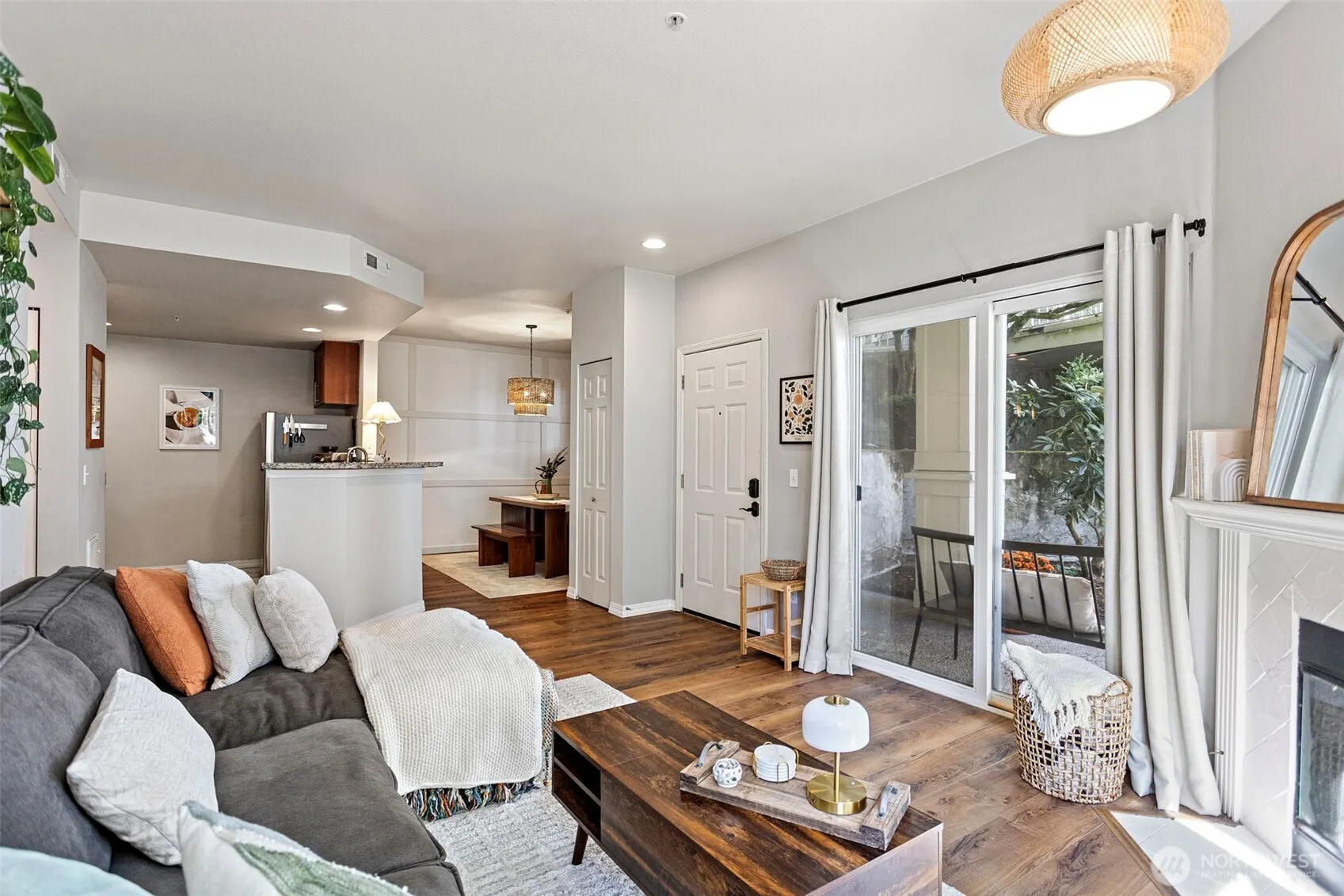 2034 Newport Way NW #11-1, Issaquah, WA 98027