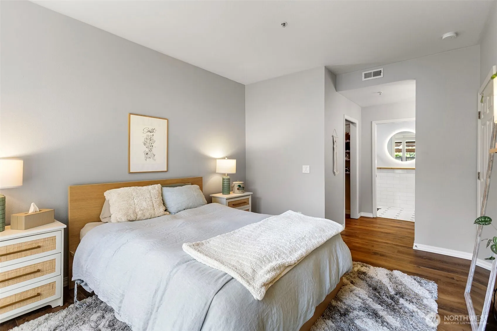 2034 Newport Way NW #11-1, Issaquah, WA 98027