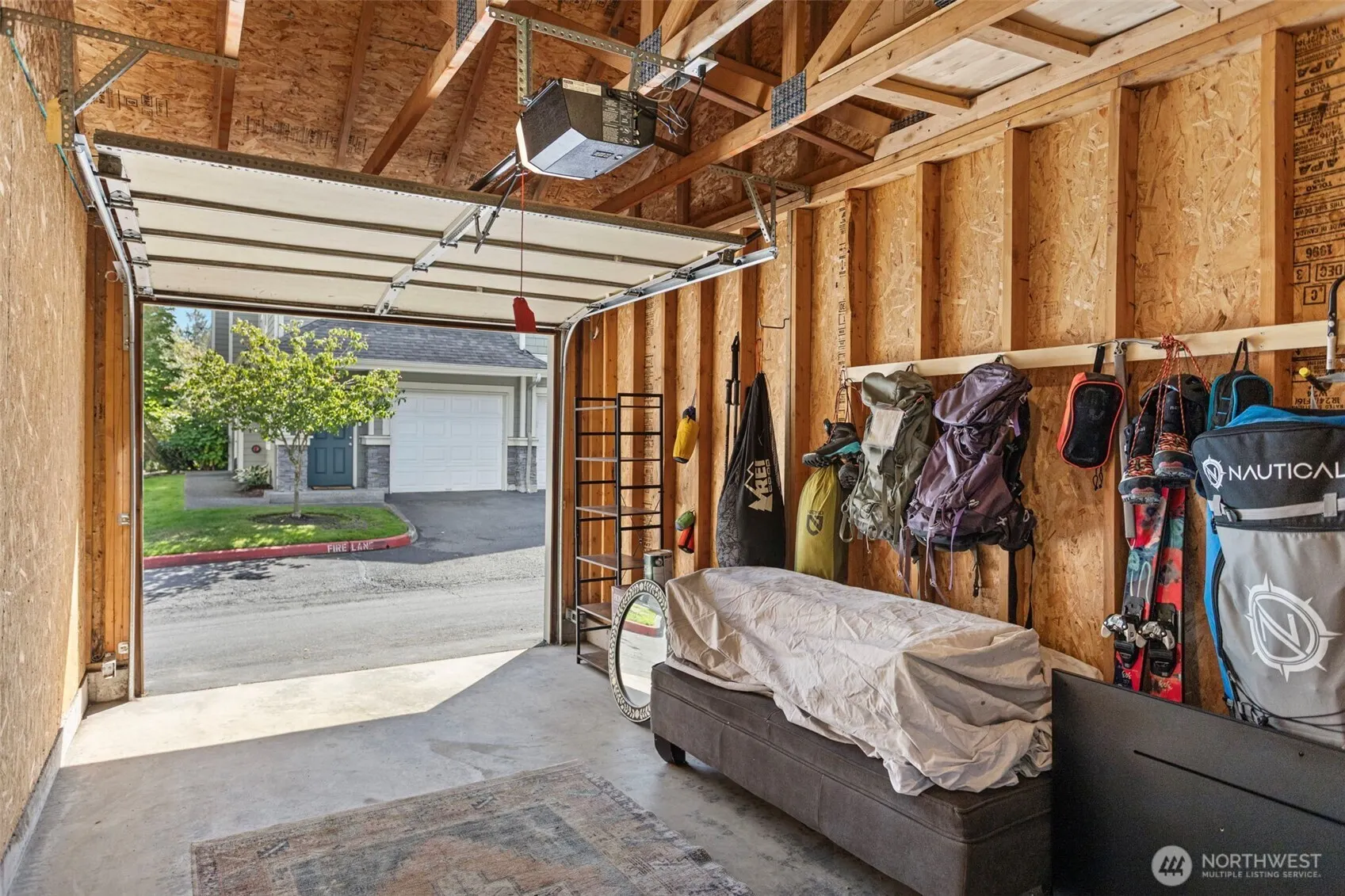 2034 Newport Way NW #11-1, Issaquah, WA 98027